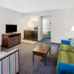 Holiday Inn & Suites Oklahoma City North