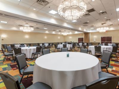 & North By Ihg 3* Oklahoma City
